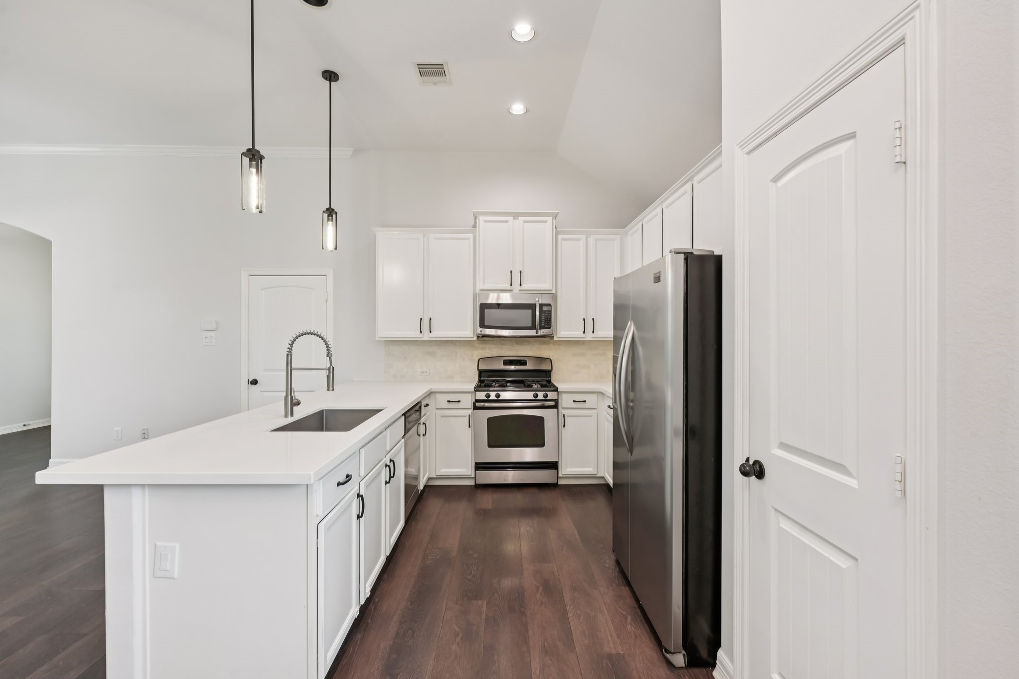 618 Aulia Lane Spring, TX 77386 - Photo 14 of 34 Kitchen