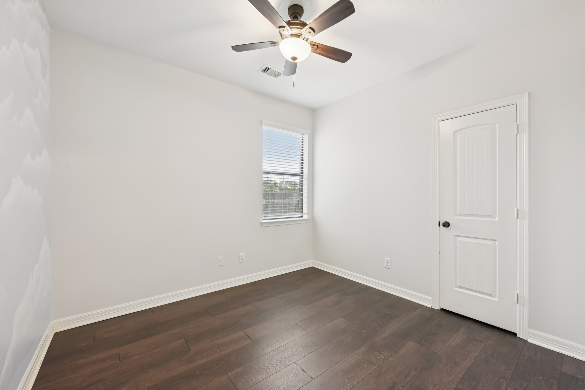 618 Aulia Lane Spring, TX 77386 - Photo 19 of 34 Bedroom 1