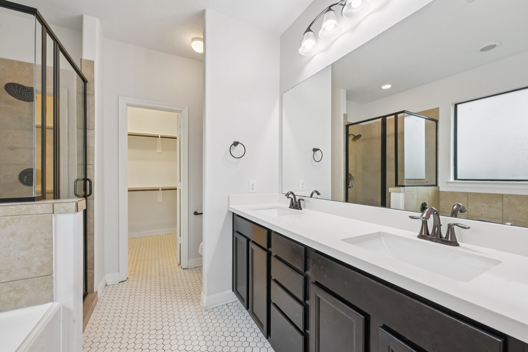 618 Aulia Lane Spring, TX 77386 - Photo 26 of 34 Primary Bath