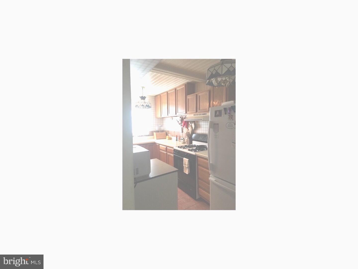 4504 Aberdale Road Philadelphia, PA 19136 - Photo 4 of 6 Kitchen