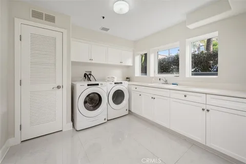 $2,488,000 | 5701 Kiyot Way, Unit 13, Playa Vista, CA 90094