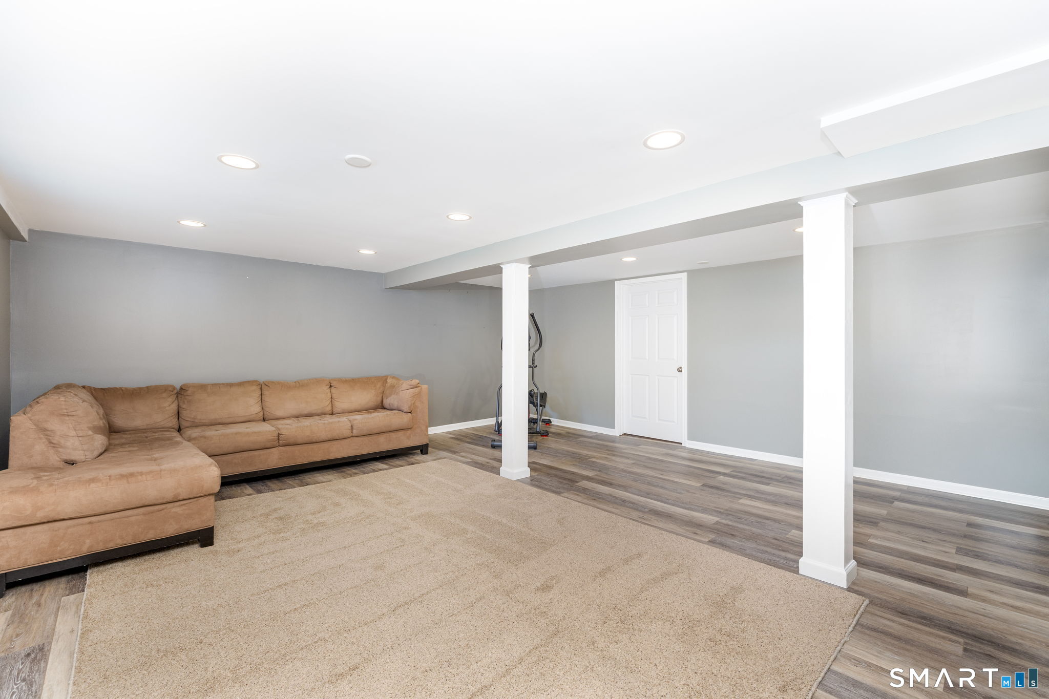 5 Dalewood Road Newington, CT 06111 - Photo 22 of 38