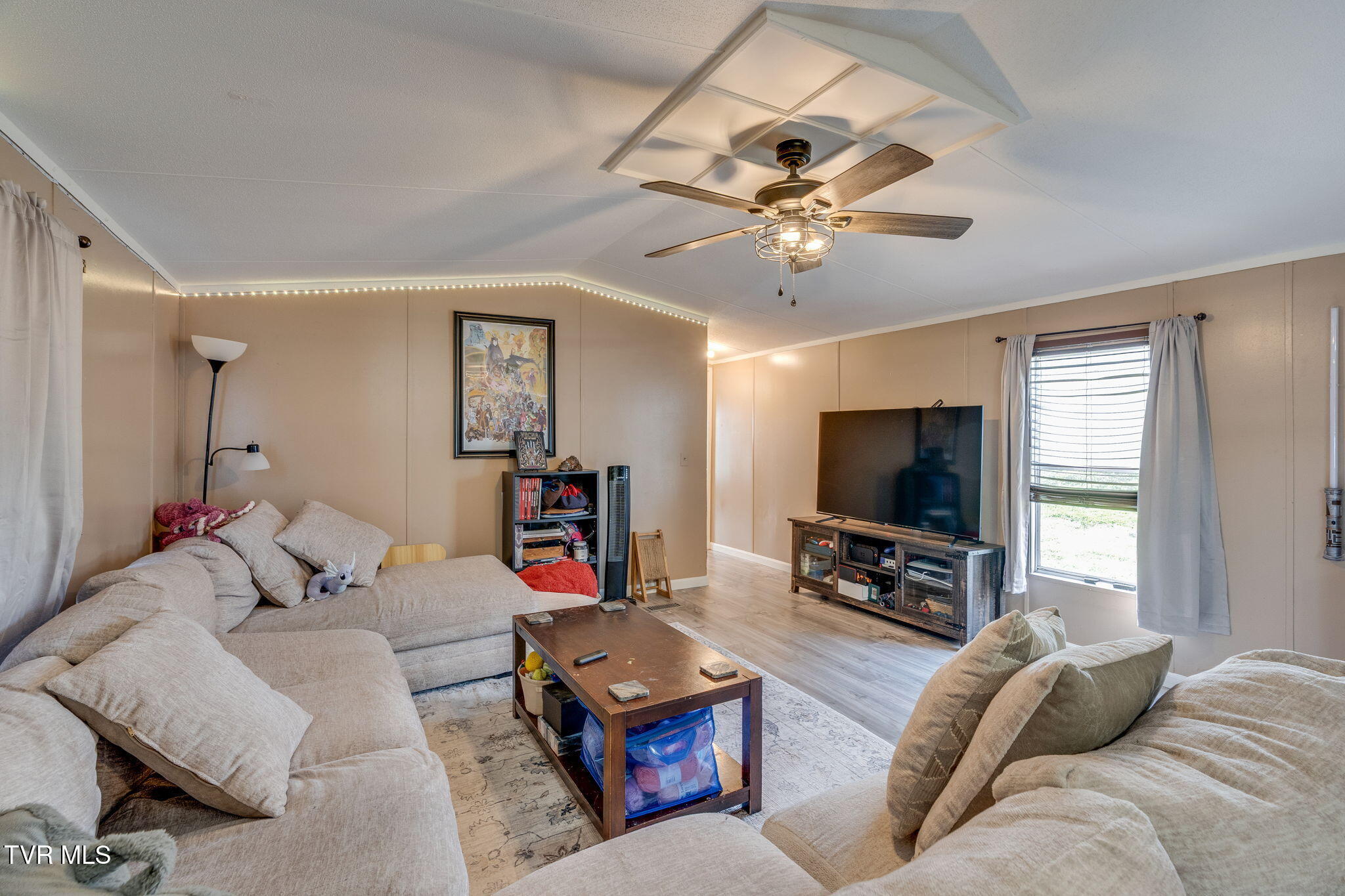 145 L C McKee Road Jonesborough, TN 37659 - Photo 4 of 27 007