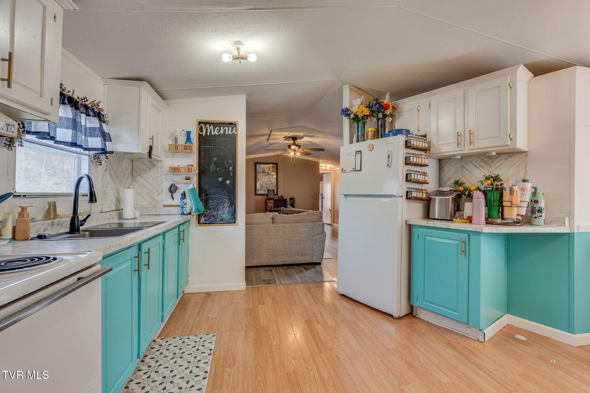 145 L C McKee Road Jonesborough, TN 37659 - Photo 6 of 27 011