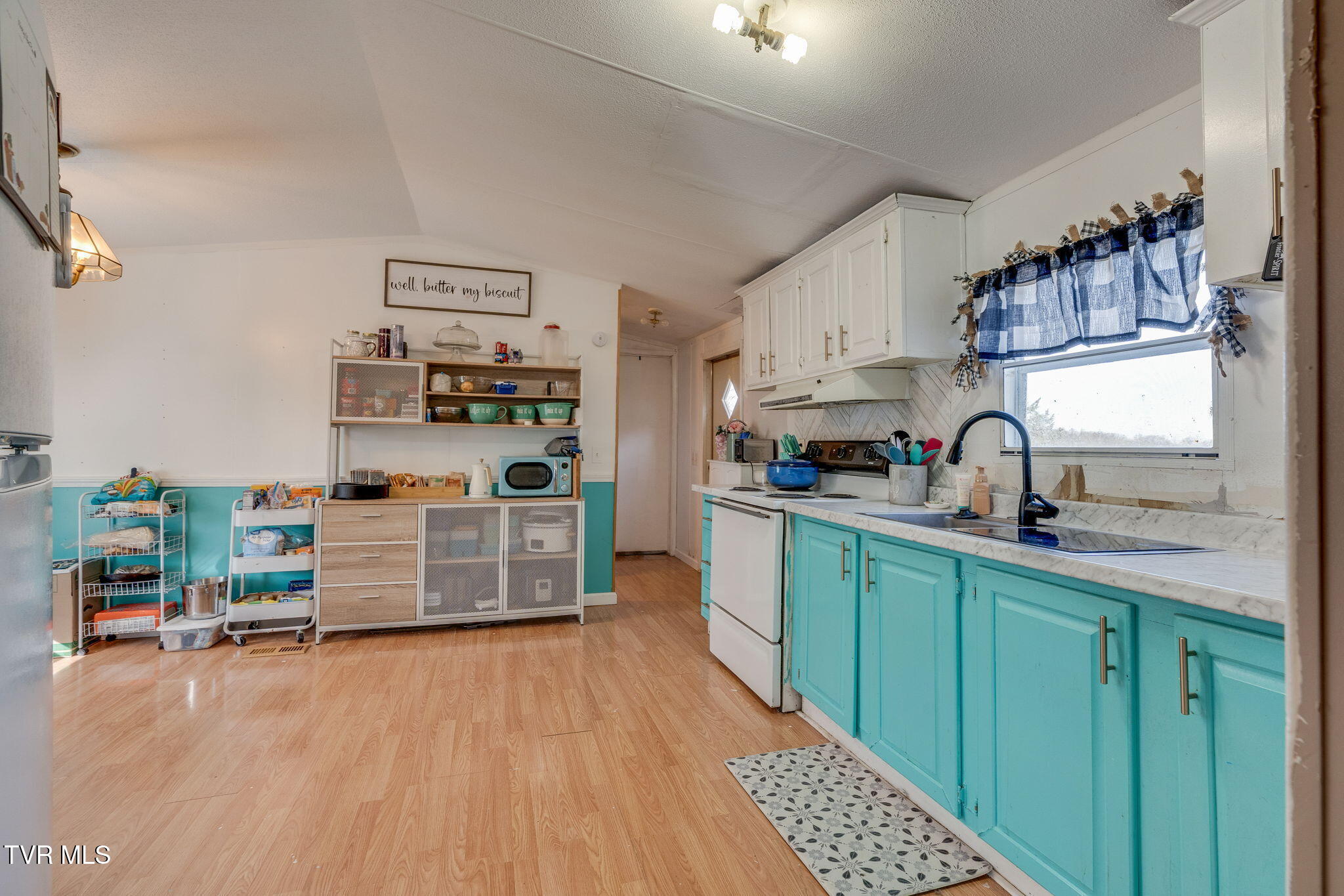 145 L C McKee Road Jonesborough, TN 37659 - Photo 8 of 27 008