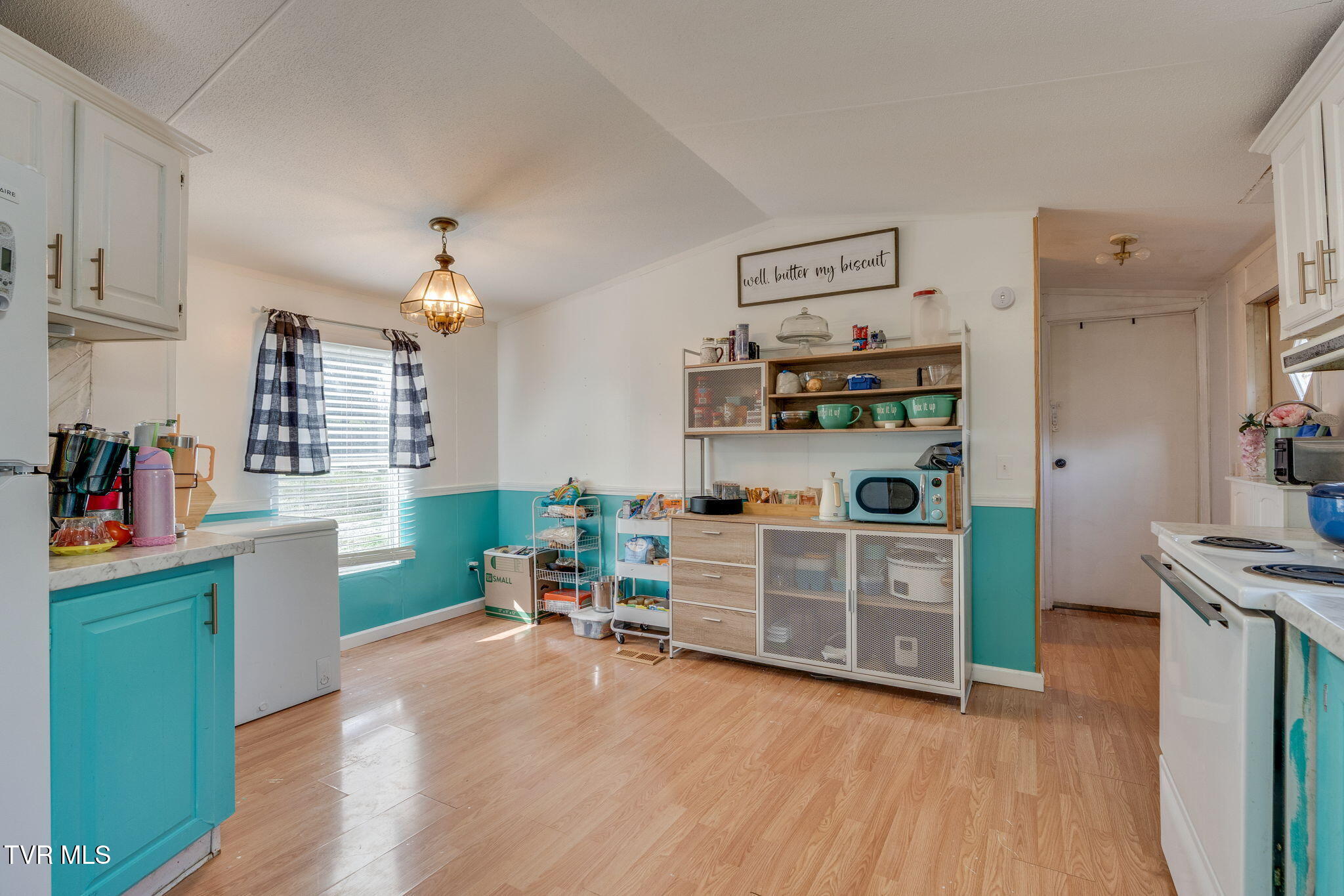 145 L C McKee Road Jonesborough, TN 37659 - Photo 9 of 27 009