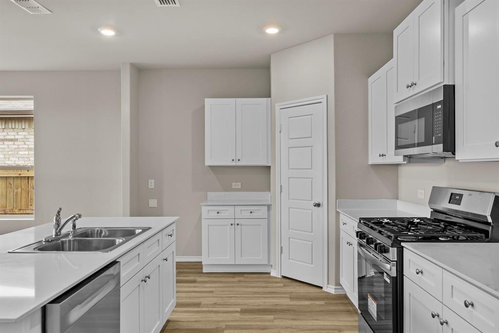 9704 Austin Holw Road Fort Worth, TX 76036 - Photo 13 of 24