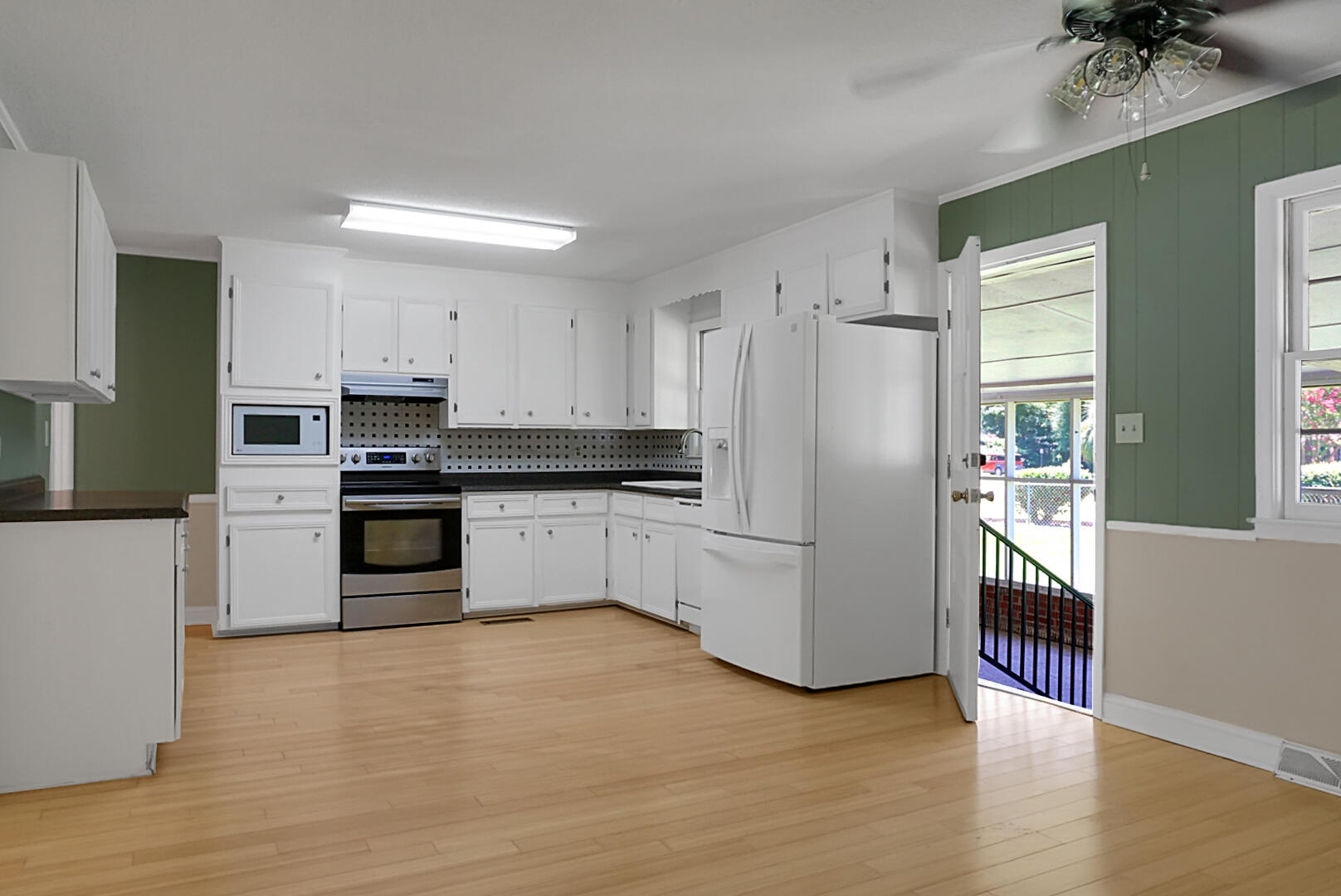 700 Old Golf Road Summerville, SC 29483 - Photo 13 of 47 DSC04070