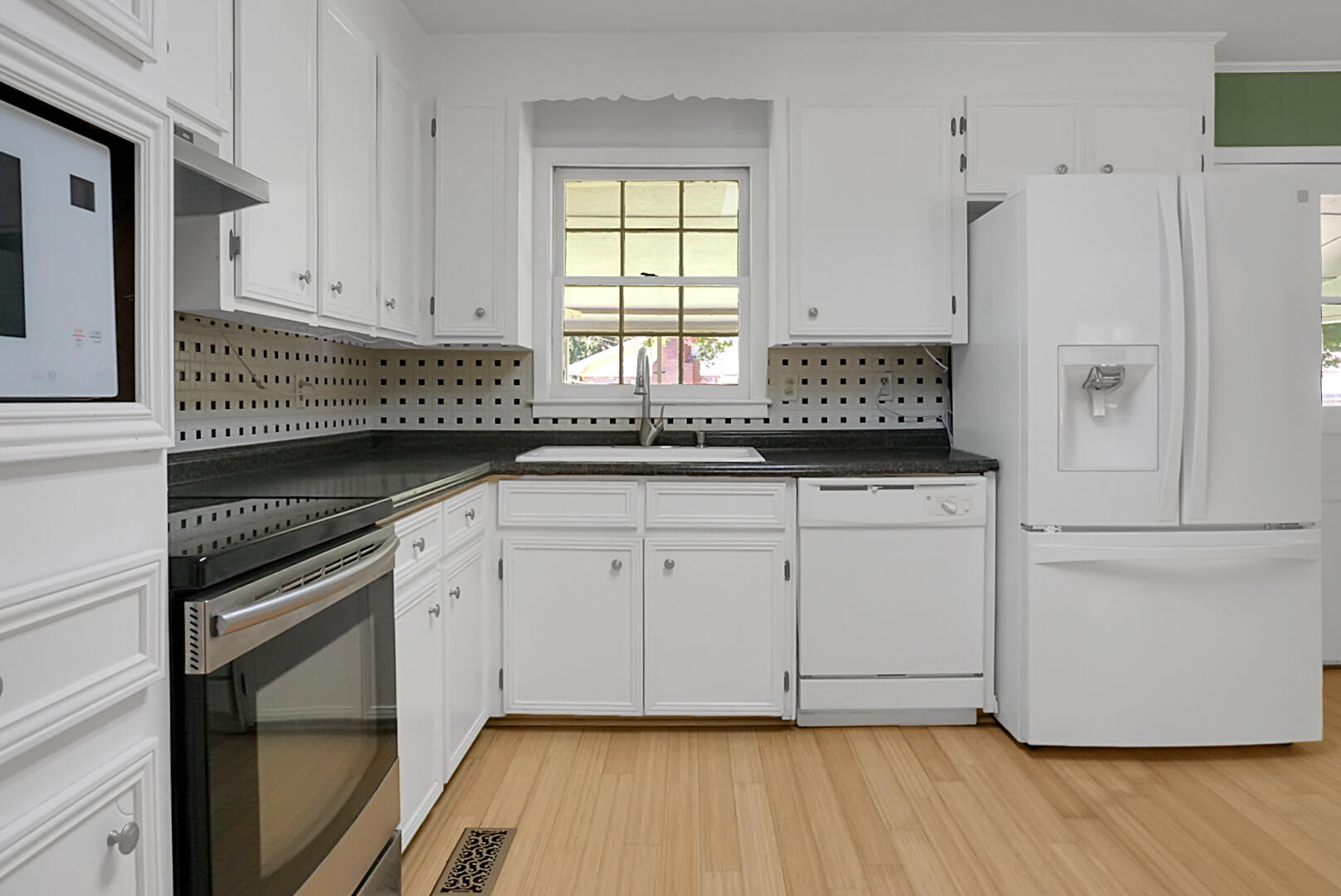 700 Old Golf Road Summerville, SC 29483 - Photo 15 of 47 DSC04082
