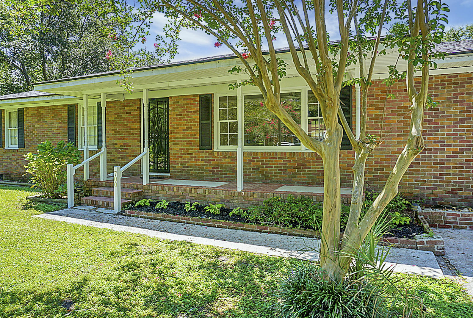 700 Old Golf Road Summerville, SC 29483 - Photo 3 of 47 DSC04036