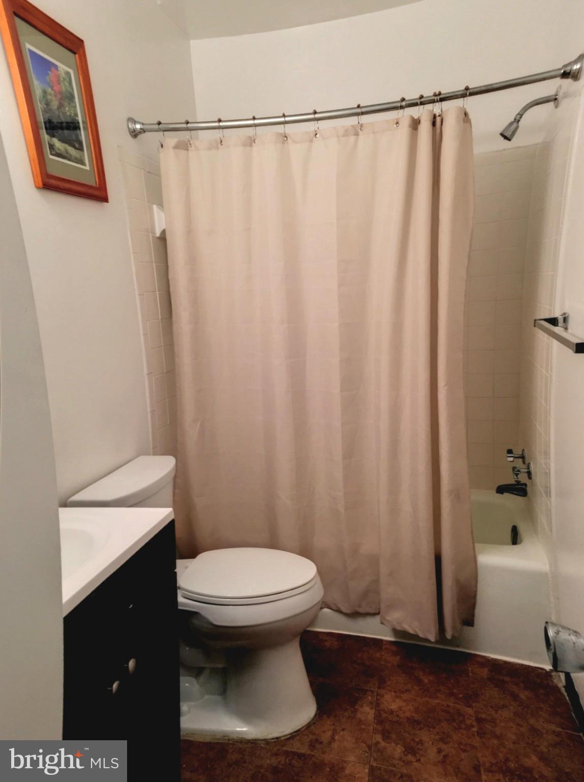 1524 Northgate Square, Unit 22A Reston, VA 20190 - Photo 8 of 17 Bath