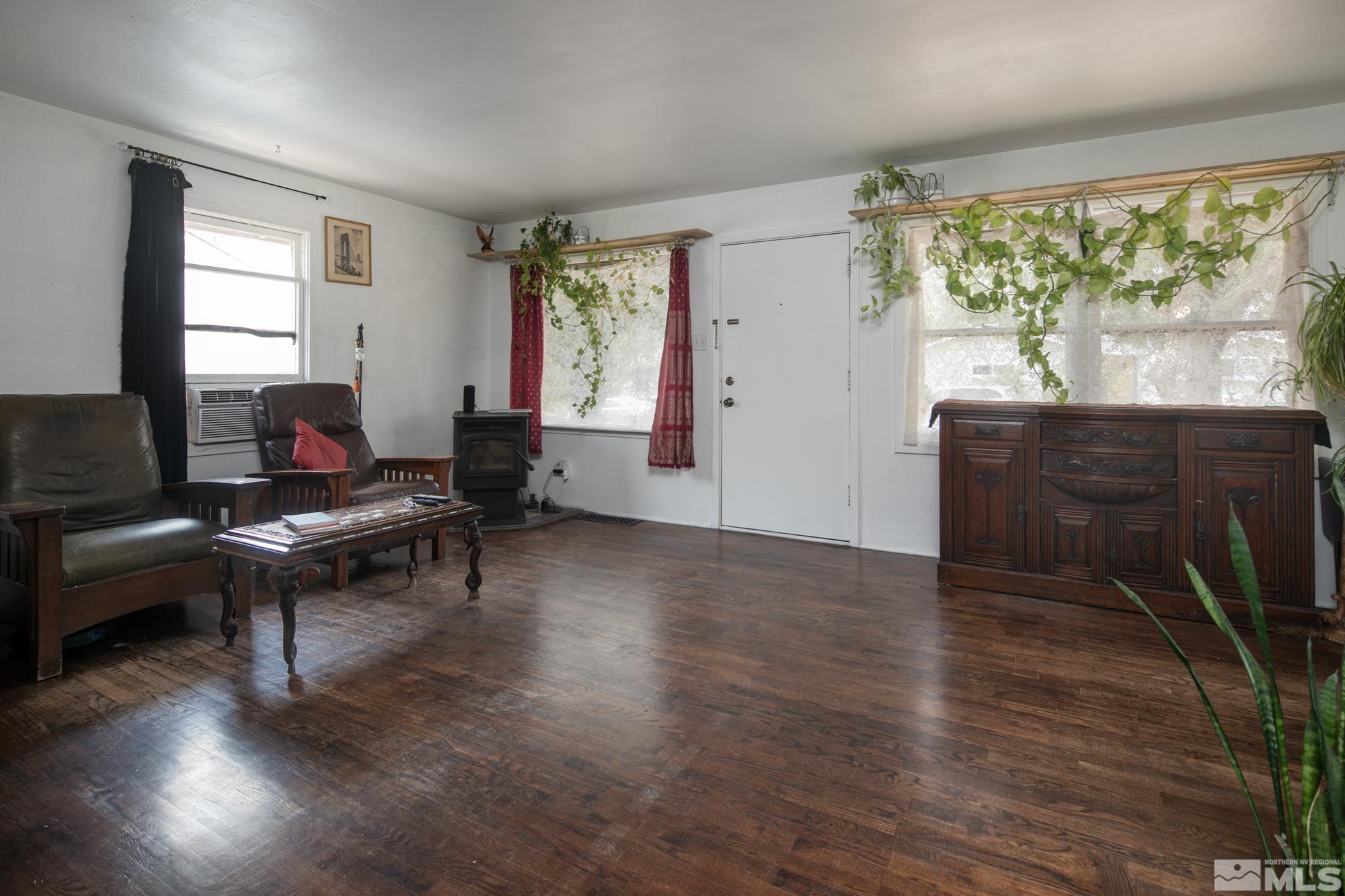 820 Bates Avenue Reno, NV 89502 - Photo 5 of 22 Photo 5