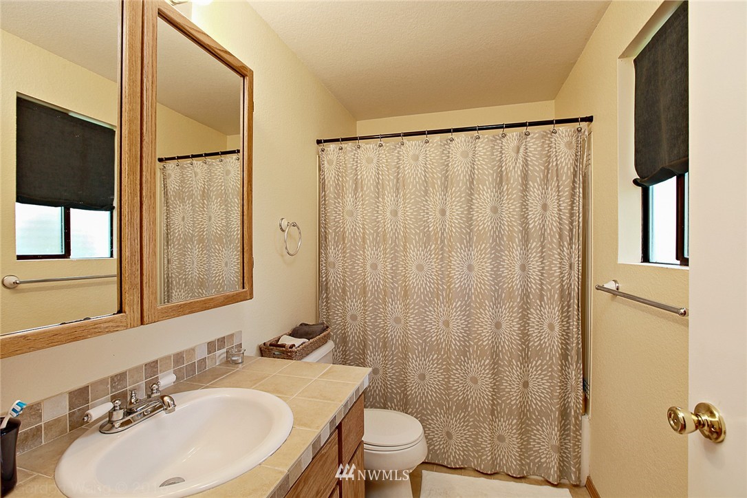 2728 175th Street Southeast Bothell, WA 98012 - Photo 6 of 11