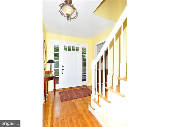 712 Limehouse Road Wayne, PA 19087 - Photo 3 of 20