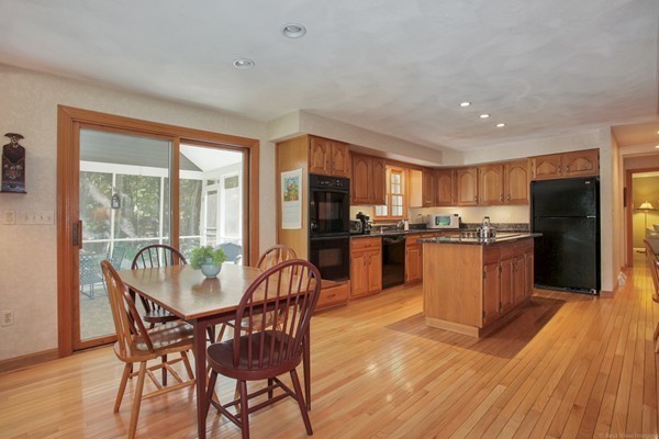 46 Pendleton Road Sudbury, MA 01776 - Photo 9 of 28