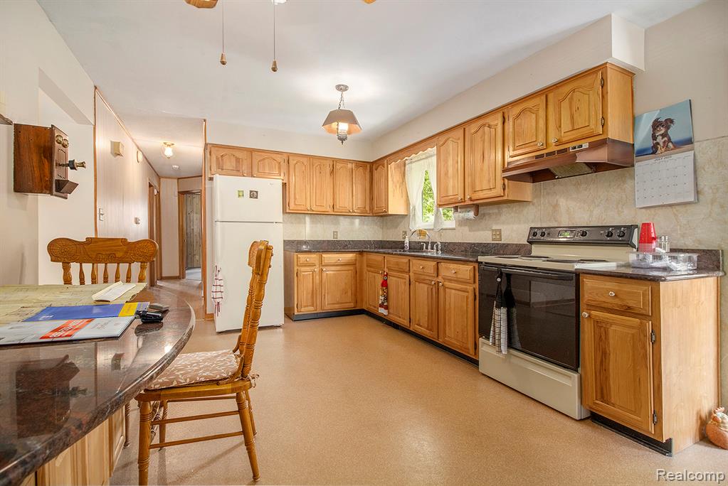 2100 Carleton West Road Carleton, MI 48117 - Photo 9 of 31