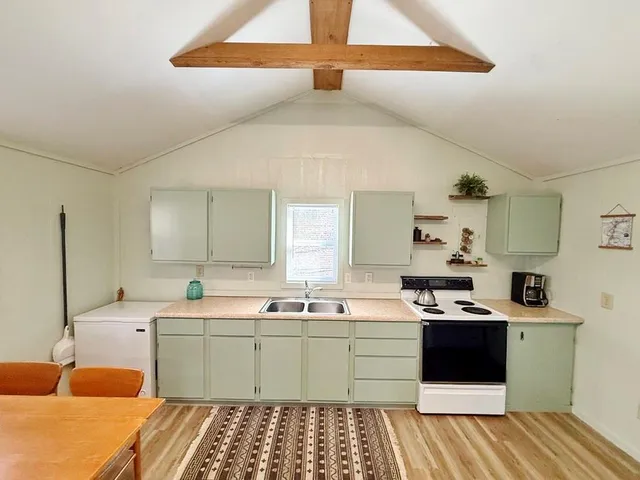 $575,000 | 14188 South 3025th Road, El Dorado Springs, MO 64744