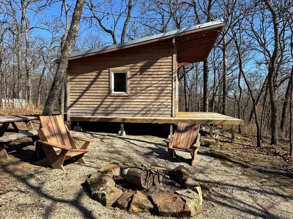 $575,000 | 14188 South 3025th Road, El Dorado Springs, MO 64744