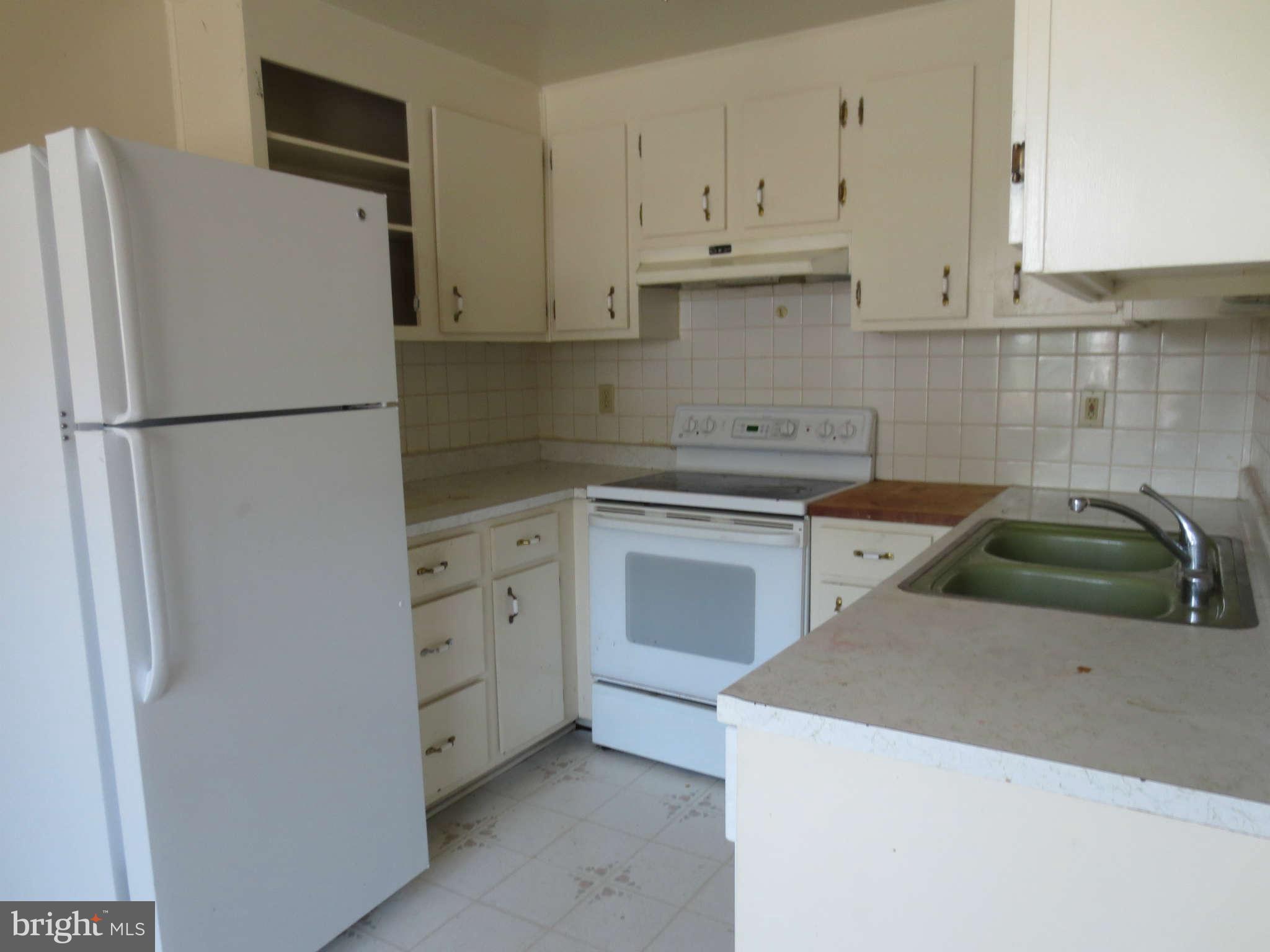 17673 Kohlhoss Road Poolesville, MD 20837 - Photo 3 of 8 Kitchen