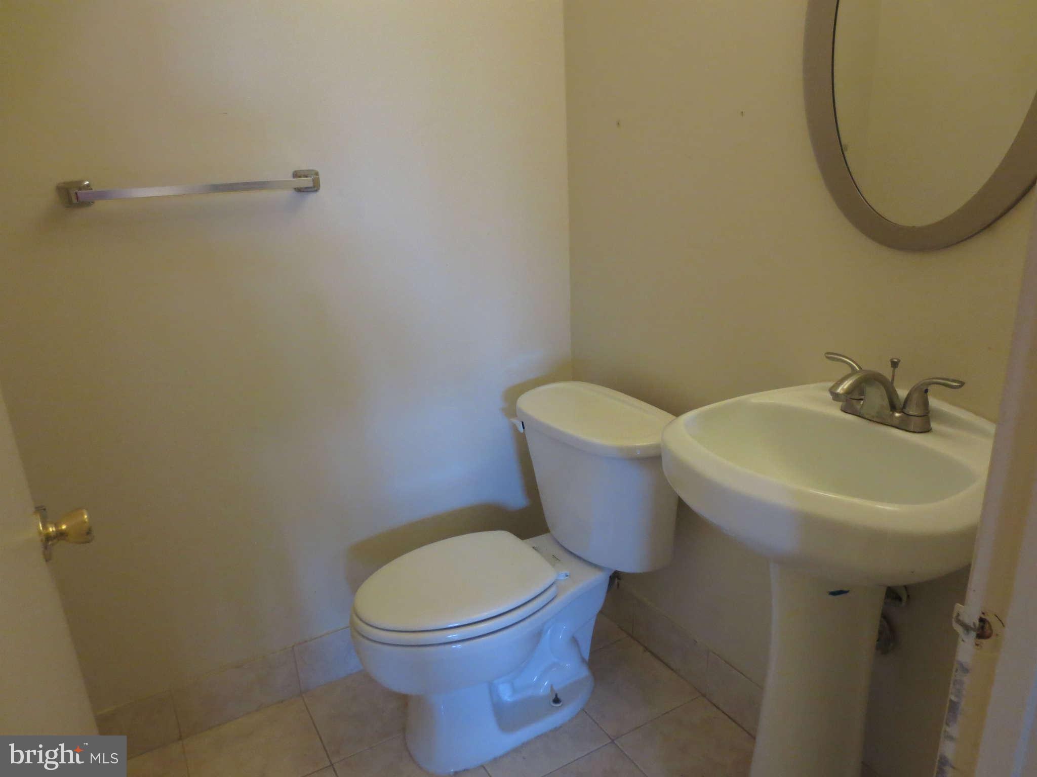 17673 Kohlhoss Road Poolesville, MD 20837 - Photo 6 of 8 Bath