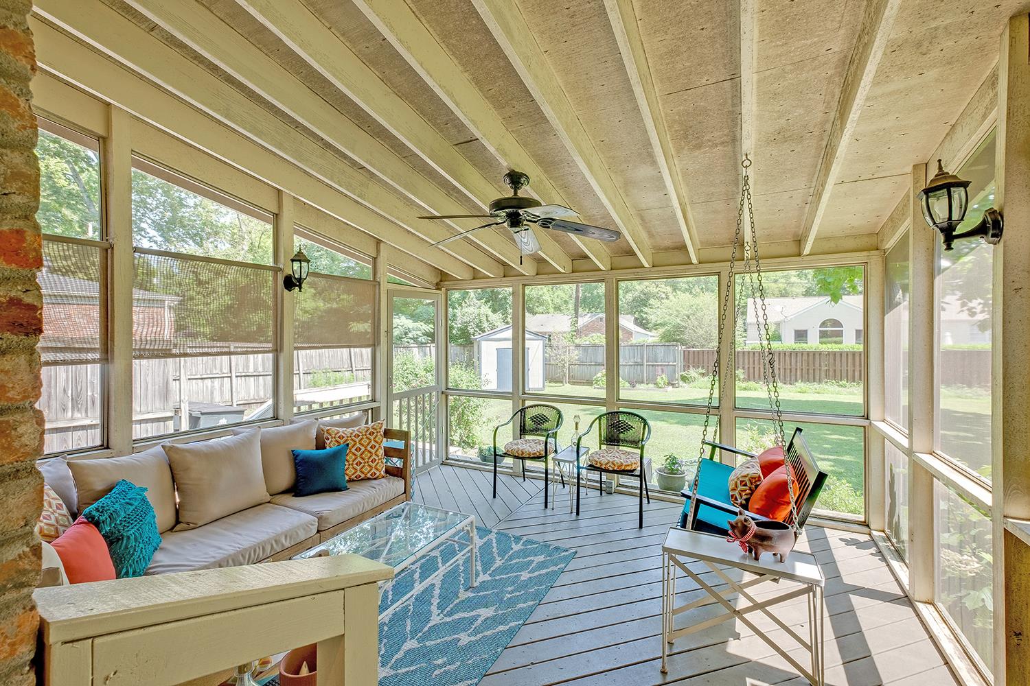 104 Alton Road Nashville, TN 37205 - Photo 28 of 30 Hanging swing and ample seating space