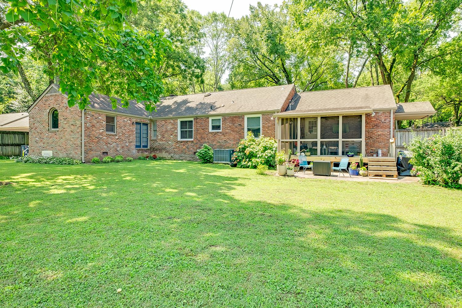 104 Alton Road Nashville, TN 37205 - Photo 30 of 30 Huge, level backyard - plenty of room for a pool, garage, in-law suite