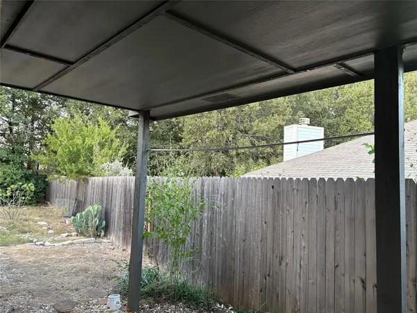 $2,200 | 1210 Hidden Oaks Drive, Mansfield, TX 76063