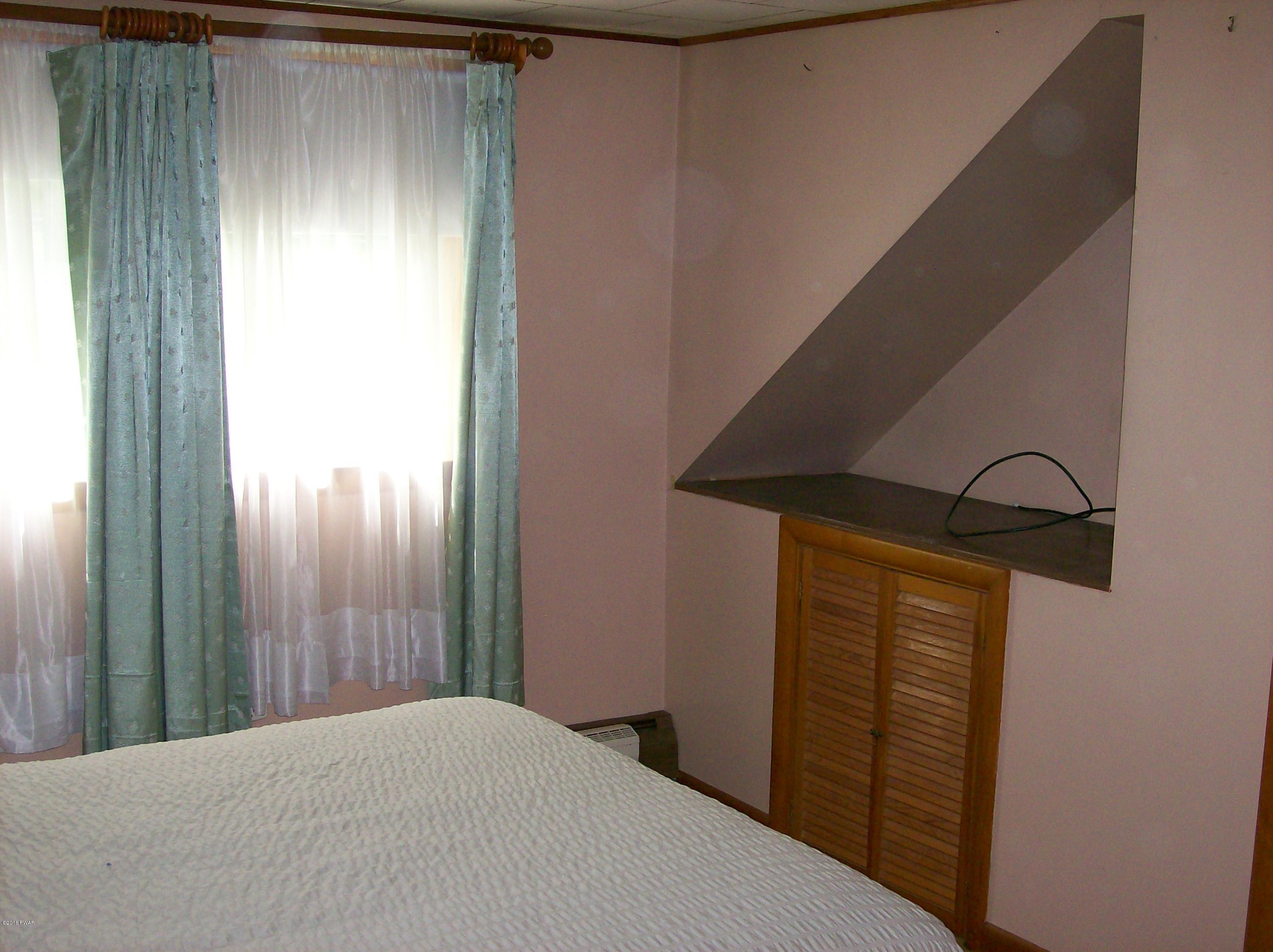 73 Wallerville Road Lake Como, PA 18437 - Photo 11 of 18