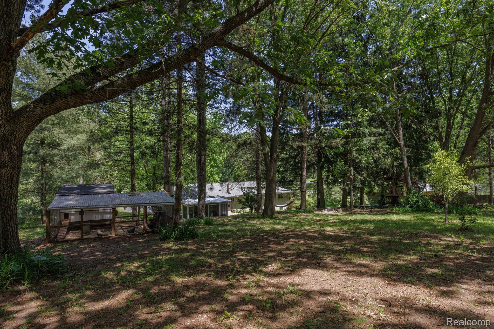 4607 Maybee Road Clarkston, MI 48348 - Photo 43 of 47 Gallery Image 43