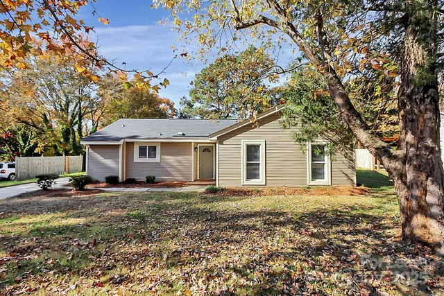 $1,895 | 5823 Falstaff Drive, Charlotte, NC 28227