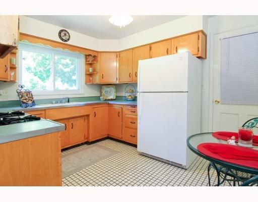 529 Engle Road Ohioville, PA 15052 - Photo 8 of 14 Kitchen.