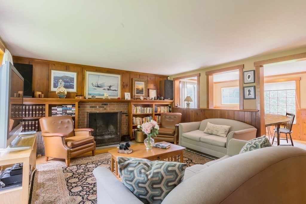 40 Prospect Road Plympton, MA 02367 - Photo 9 of 38 Gallery Image 9