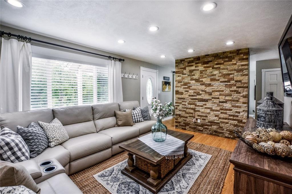 358 Oak Road Gibsonia, PA 15044 - Photo 4 of 22 Living Room w/Recessed Lighting