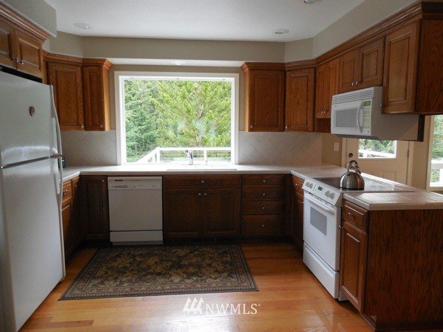 5814 Puget Road Northeast Olympia, WA 98516 - Photo 4 of 15 Gallery Image 4