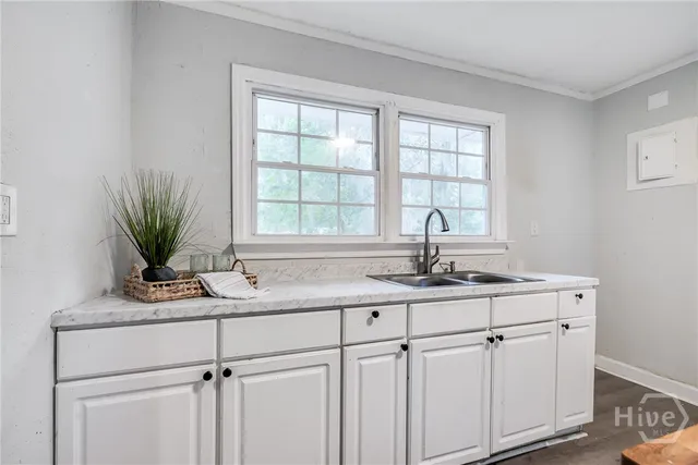 $258,800 | 2004 North Fernwood Drive, Savannah, GA 31404