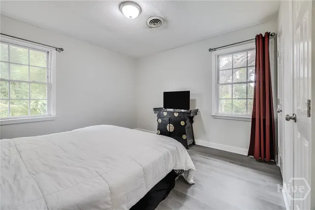 $258,800 | 2004 North Fernwood Drive, Savannah, GA 31404