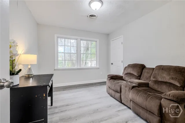 $258,800 | 2004 North Fernwood Drive, Savannah, GA 31404