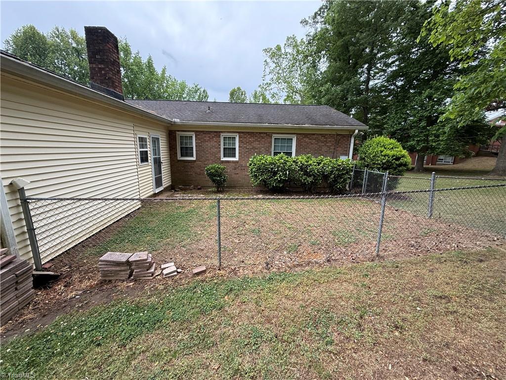 1200 Edgemont Road Greensboro, NC 27406 - Photo 5 of 15 fenced side yard
