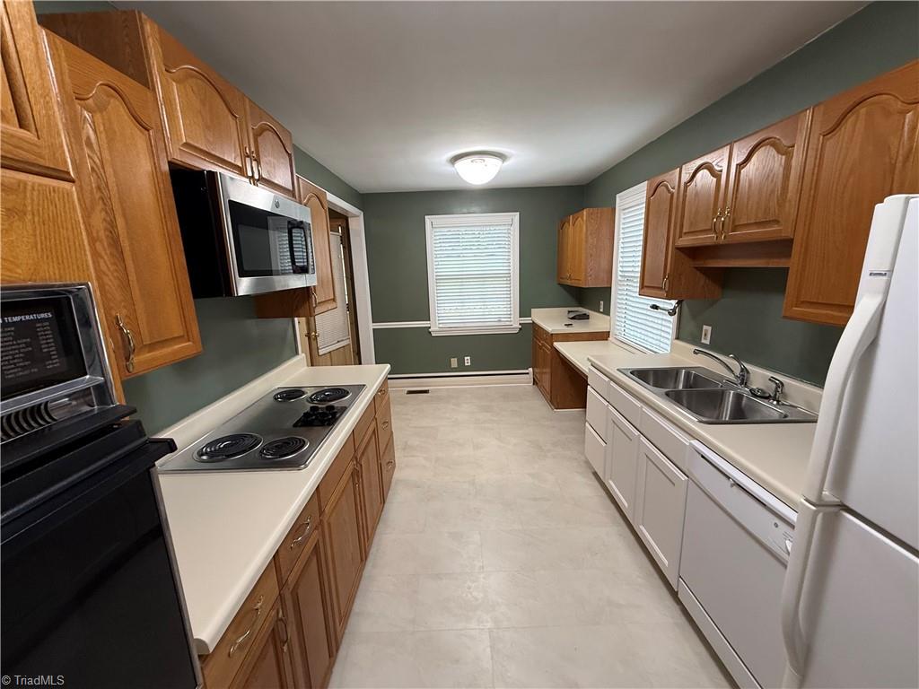 1200 Edgemont Road Greensboro, NC 27406 - Photo 7 of 15