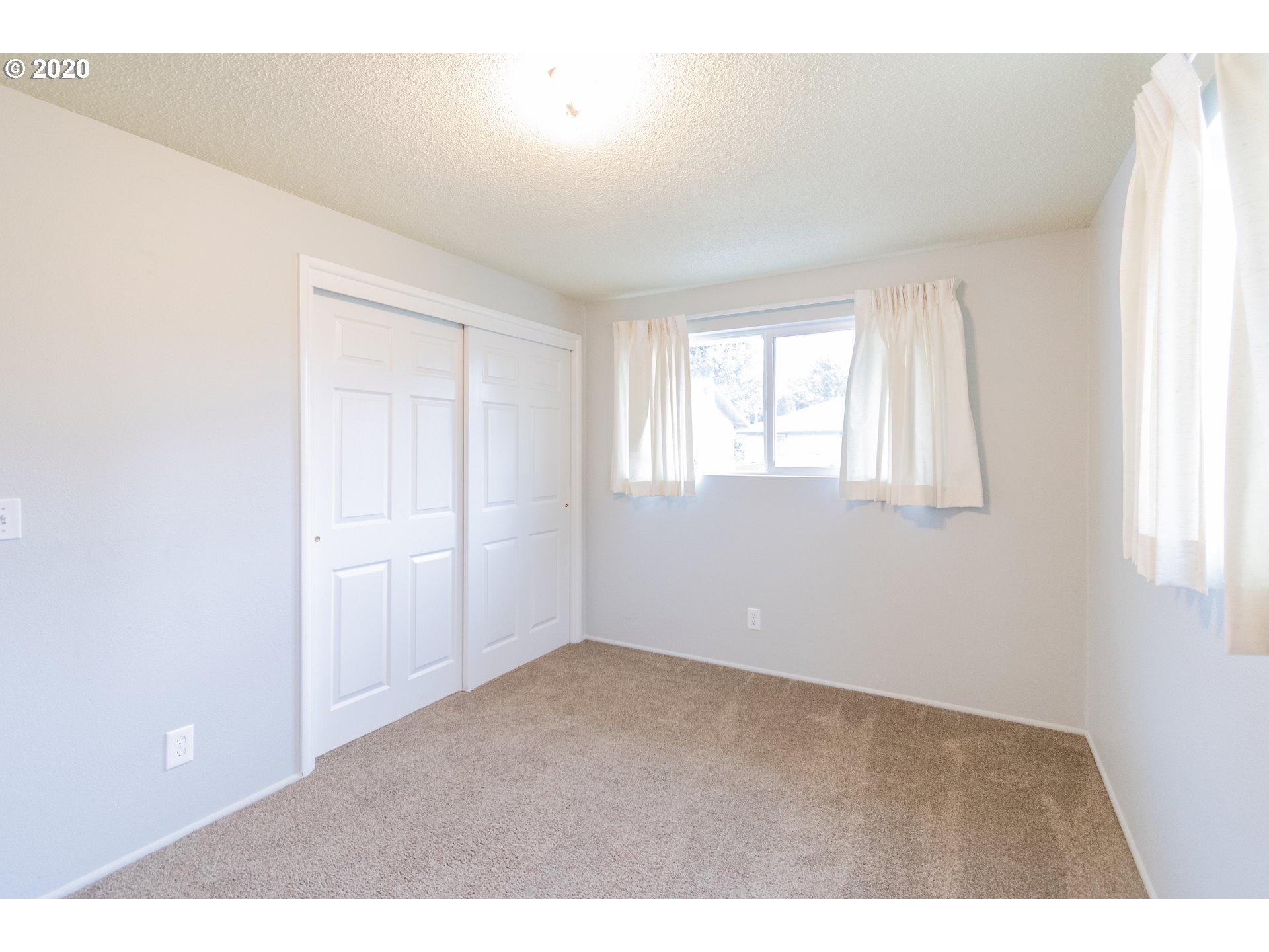 1960 E Street Springfield, OR 97477 - Photo 14 of 17