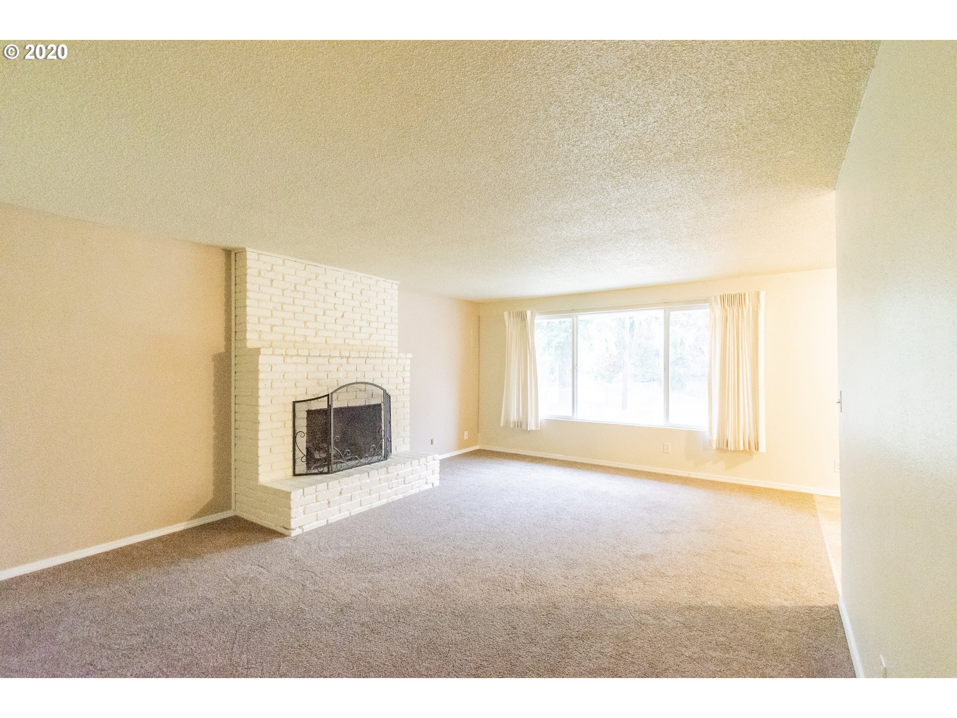 1960 E Street Springfield, OR 97477 - Photo 5 of 17