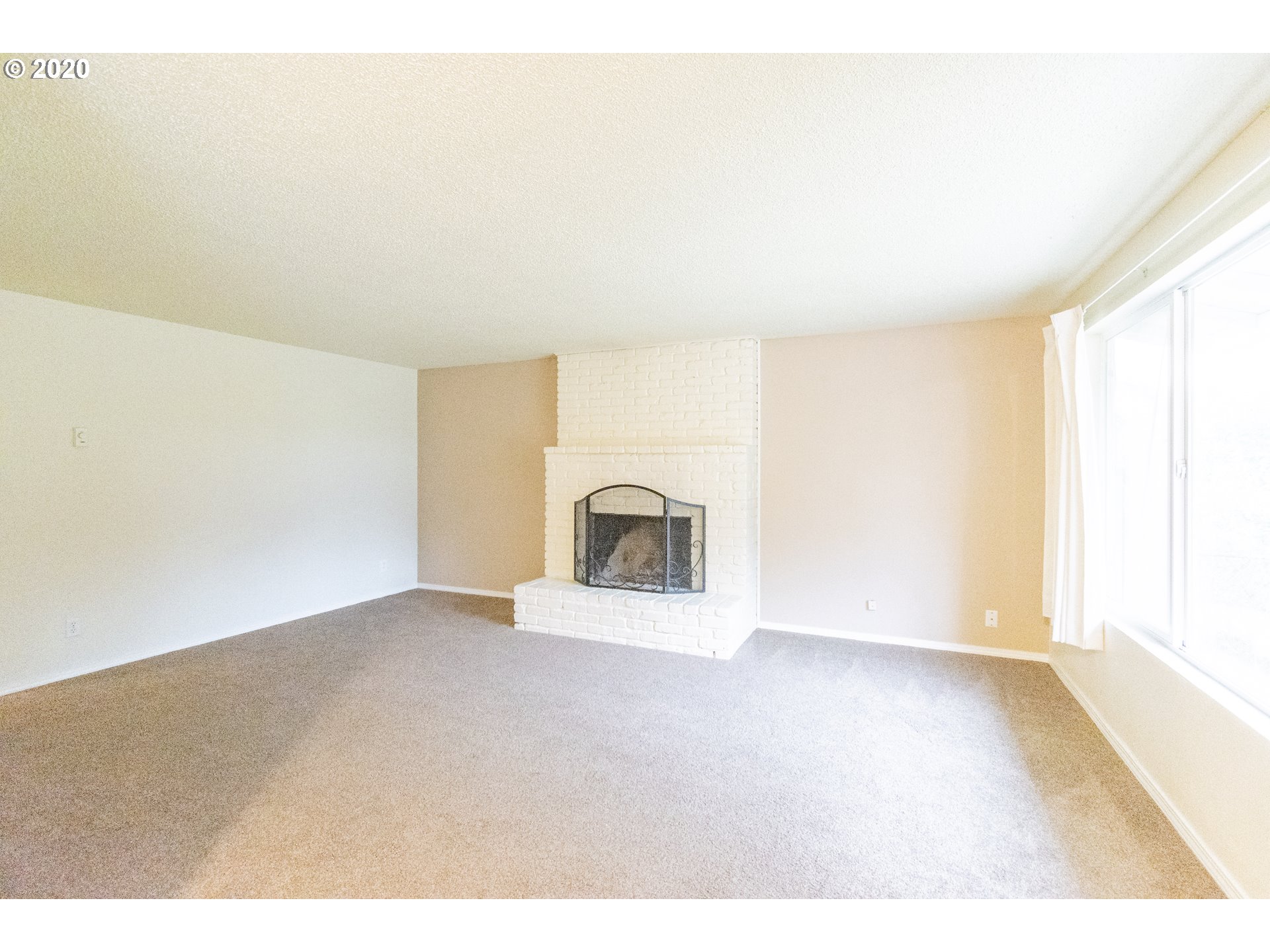 1960 E Street Springfield, OR 97477 - Photo 6 of 17