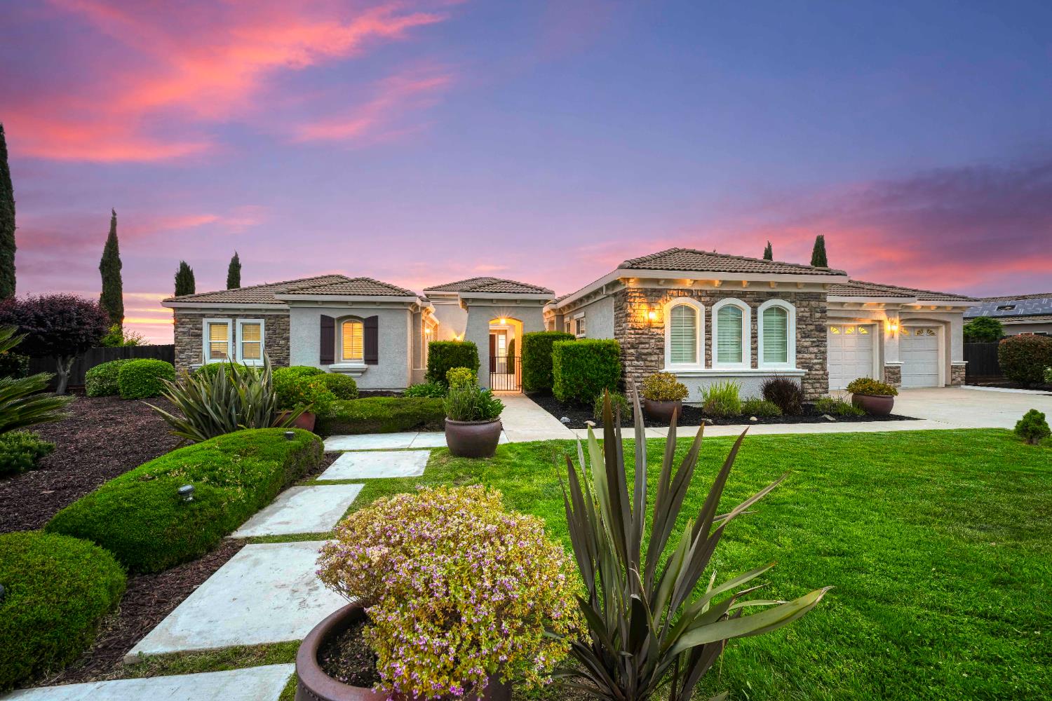 8537 Bridgestone Crescent Road Roseville, CA 95747 - Photo 5 of 64