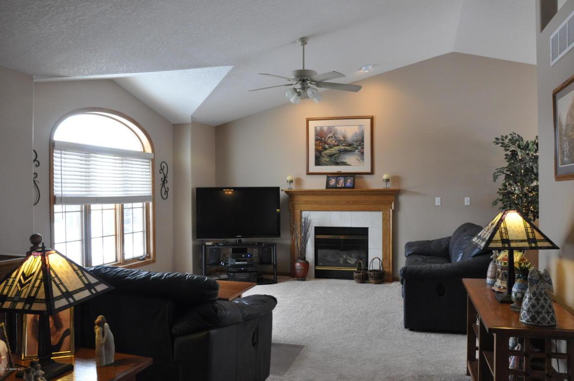 6207 South Pointe Drive Southwest Rochester, MN 55902 - Photo 2 of 40 Gallery Image 2