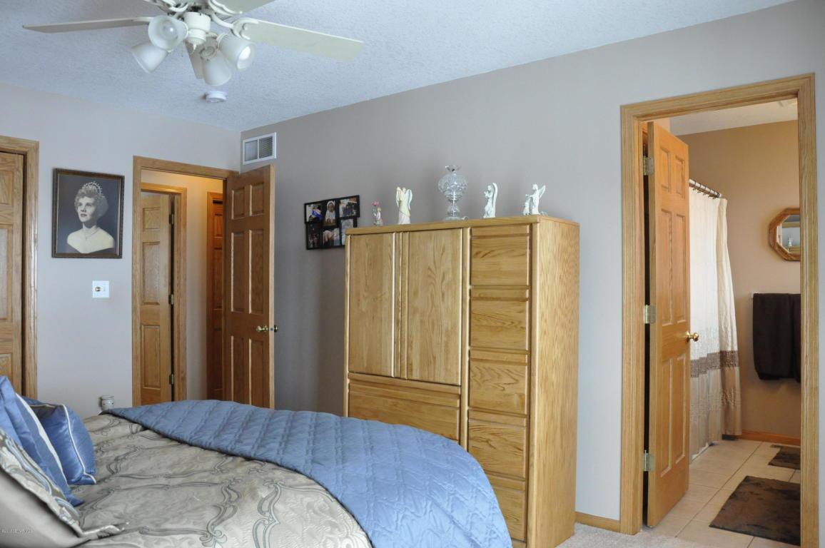 6207 South Pointe Drive Southwest Rochester, MN 55902 - Photo 13 of 40 Gallery Image 13