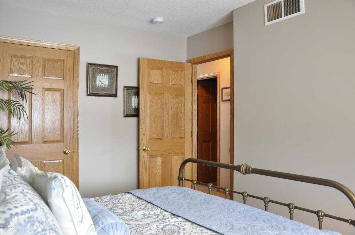 6207 South Pointe Drive Southwest Rochester, MN 55902 - Photo 18 of 40 Gallery Image 18