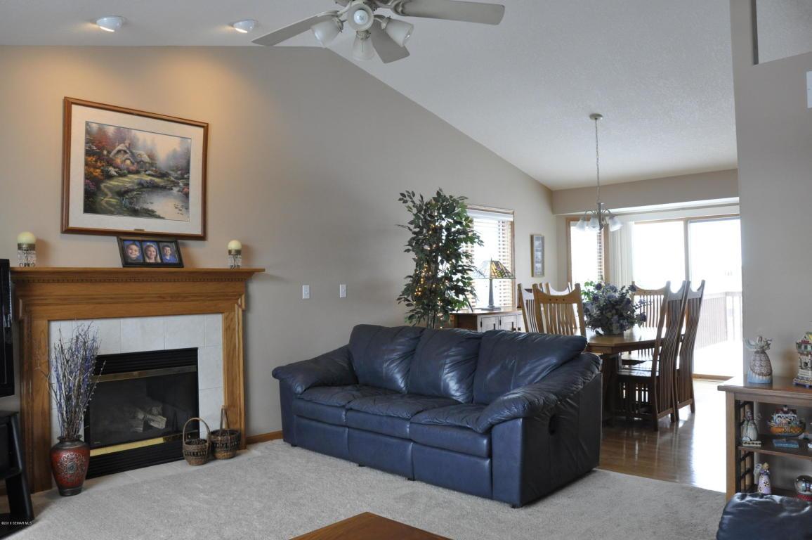 6207 South Pointe Drive Southwest Rochester, MN 55902 - Photo 4 of 40 Gallery Image 4