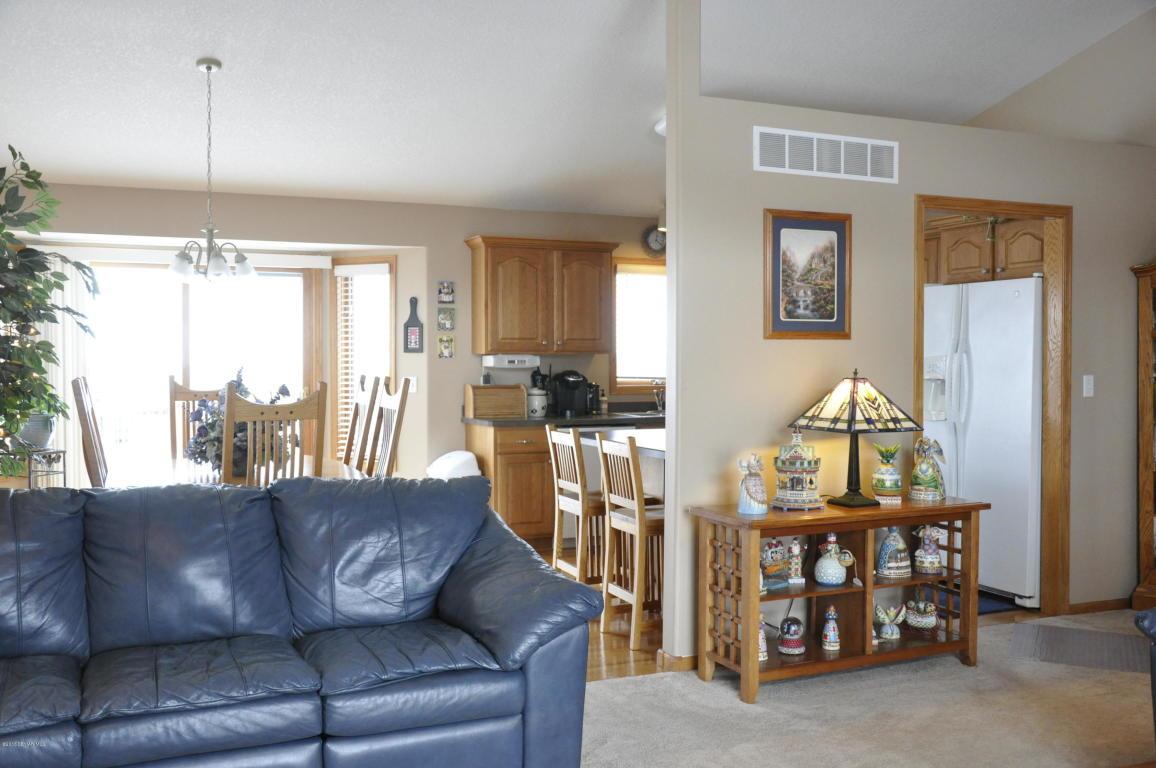 6207 South Pointe Drive Southwest Rochester, MN 55902 - Photo 5 of 40 Gallery Image 5