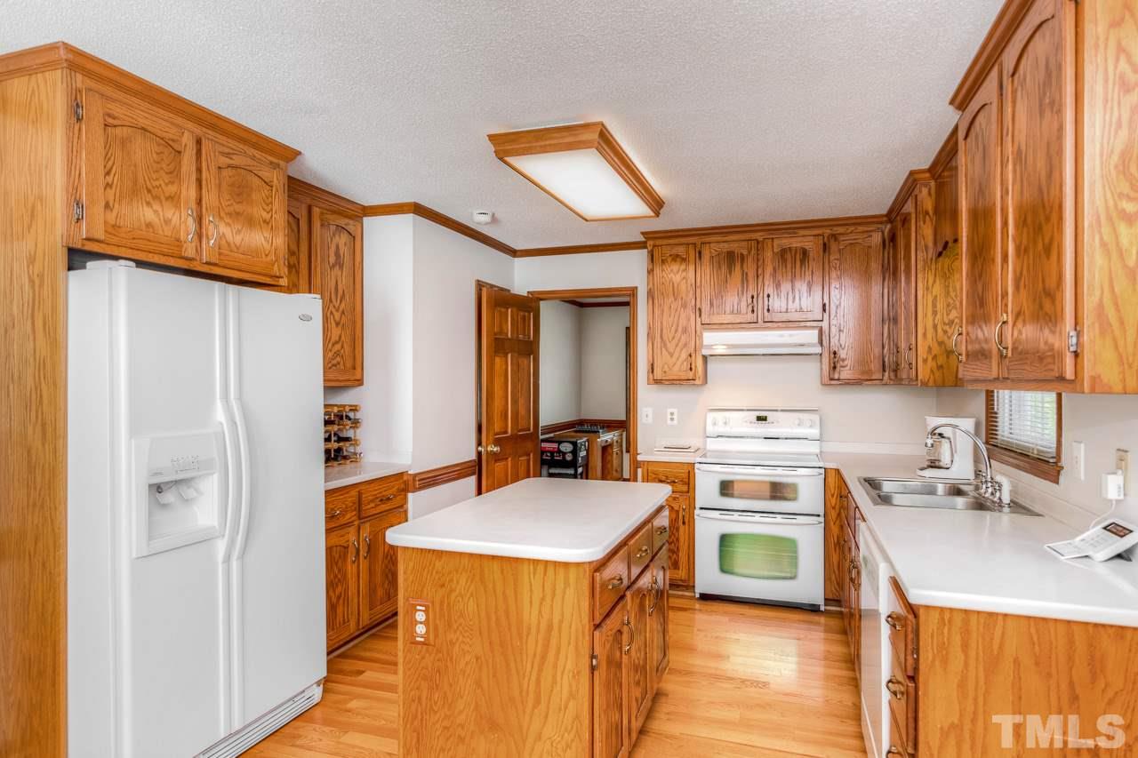 1613 Spennymore Road Raleigh, NC 27603 - Photo 18 of 29