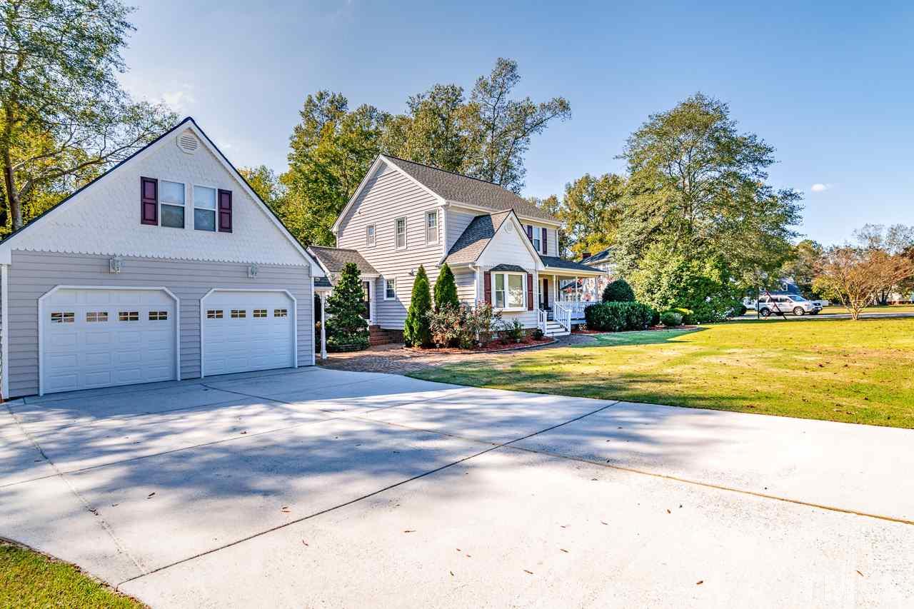 1613 Spennymore Road Raleigh, NC 27603 - Photo 3 of 29